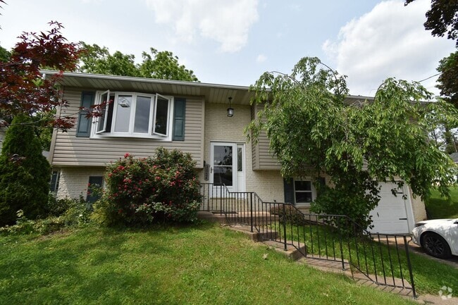 Building Photo - 3 Bedroom Home in Camp Hill