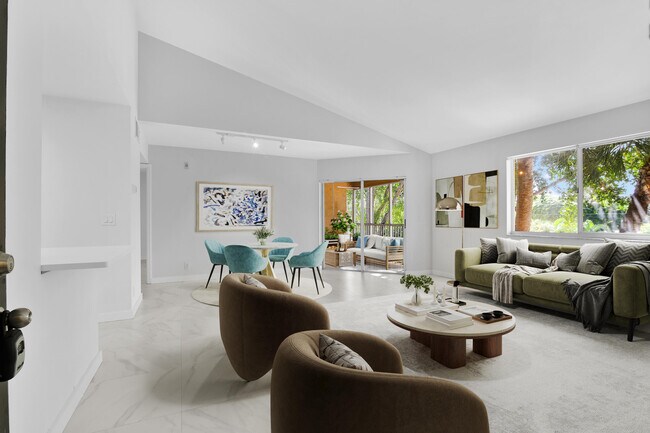 Building Photo - 4005 W McNab Rd Unit C302