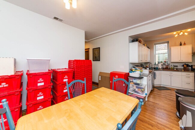 Photo - 3716 N Racine Ave Unit 3