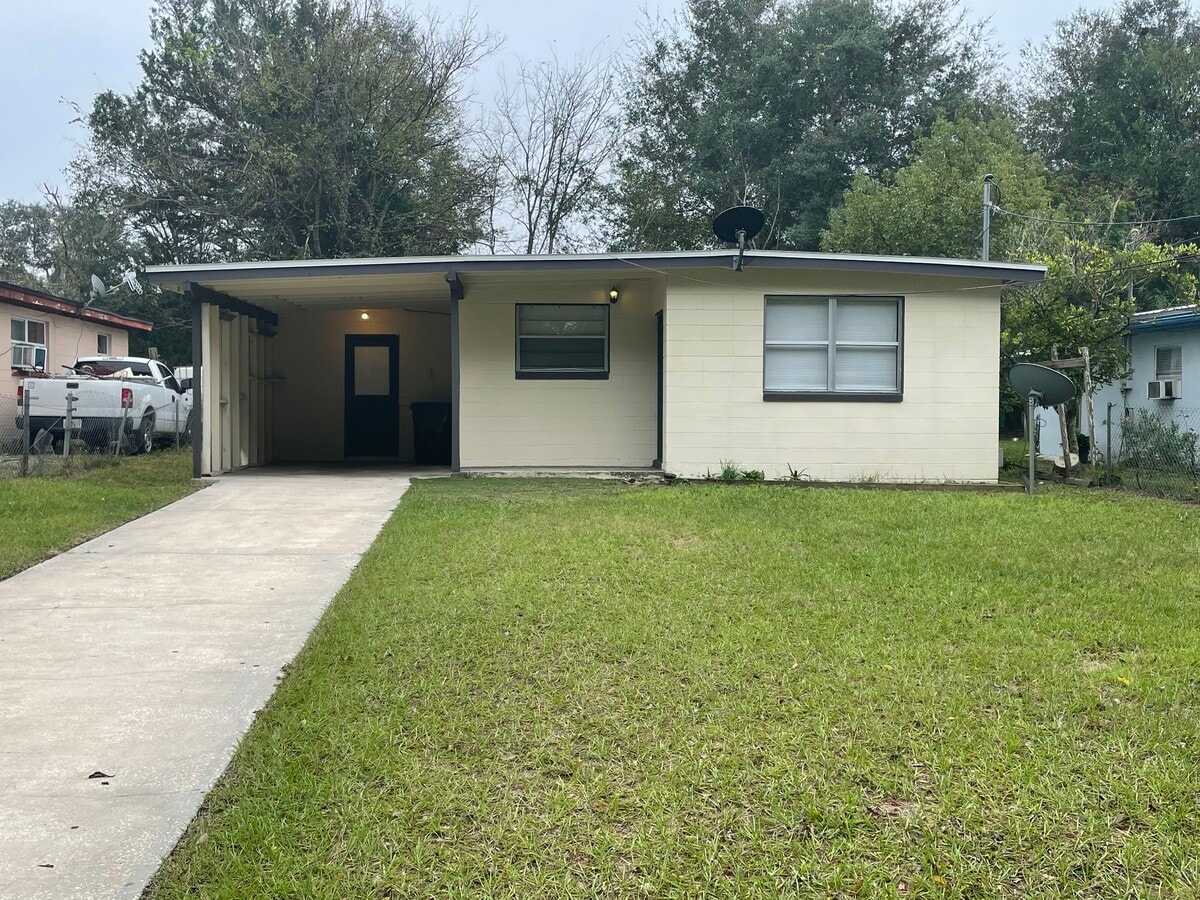 Photo - 1313 East St