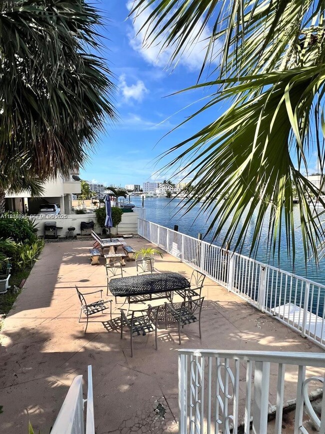 Photo - 8420 Byron Ave Unit 2