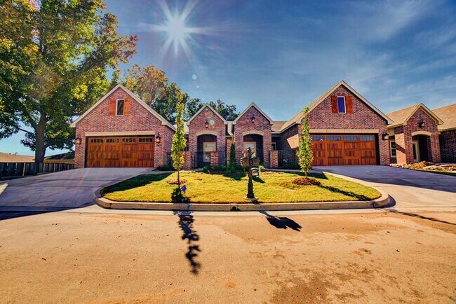 3/2/2 Brand New Luxury Patio Home