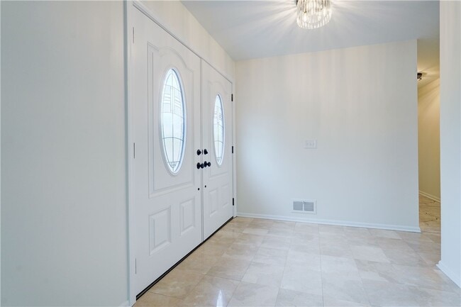 Photo - 399 French Rd