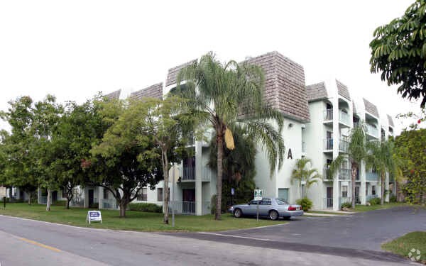 Photo - Wisperwood Village Condominiums