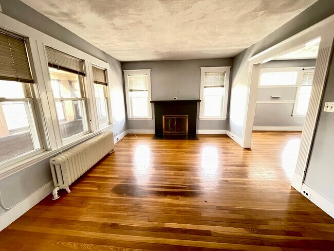 Photo - 14 Allen St Unit 2