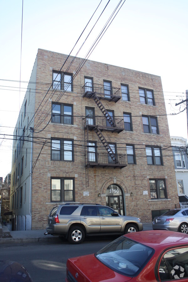 Photo - 3750 Olinville Ave Apartments