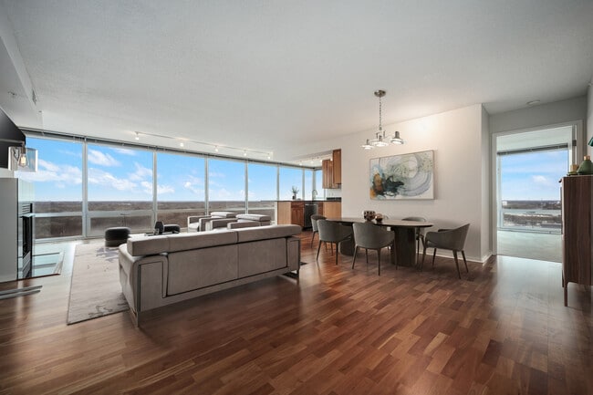 Photo - 9725 Woods Dr Unit 1502