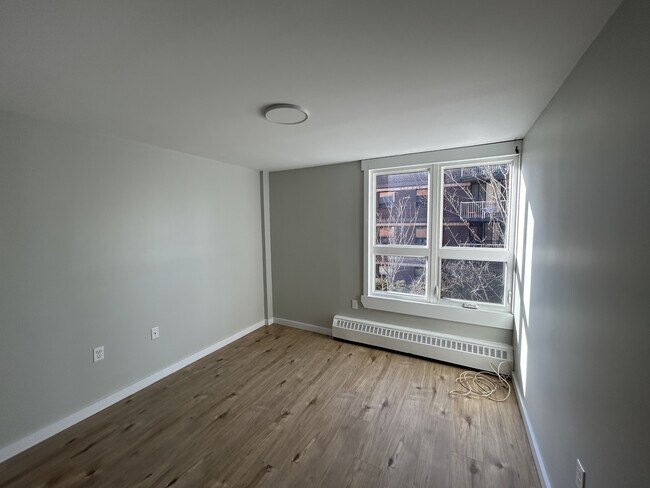 Photo - 5222-5222 Green St Unité 34