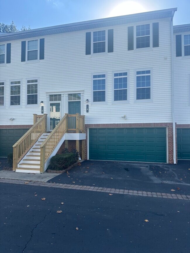 94 Olentangy Pt Condo Condo for Rent in Columbus, OH