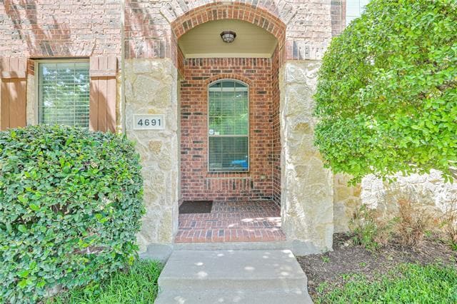 Photo - 4691 Edith St