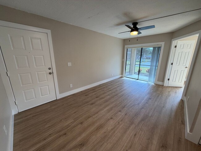 Building Photo - ANNUAL RENTAL - 1 BED / 1 BATH CONDO AT MYSTIC GARDENS