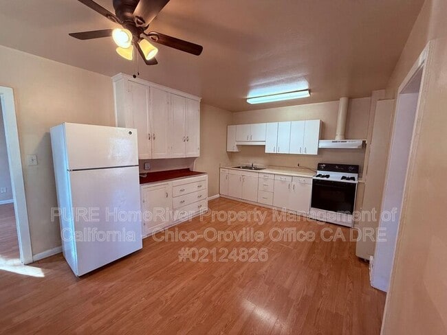 Photo - 1532 Bridge St
