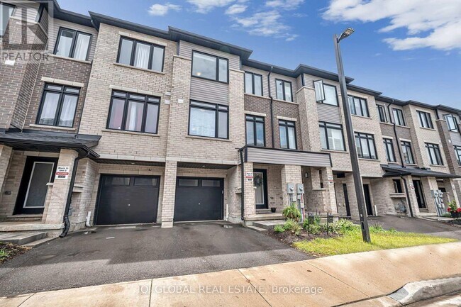 Photo - 585 Colborne St