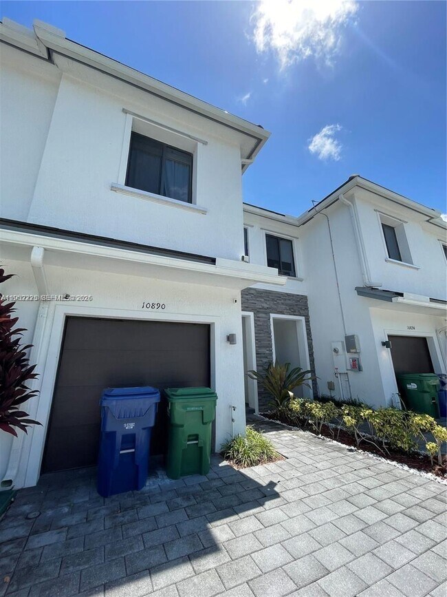 Photo - 10890 SW 235th St