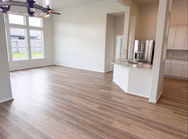 7827 Amber Ct