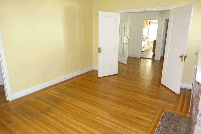 2573 Virginia St Unidad B