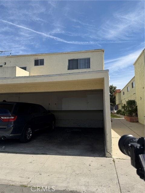 Building Photo - 7037 Milton Ave Unit 7