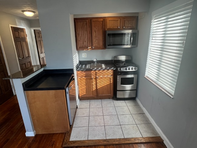 Photo - 2519 Indianola Ave Unit C