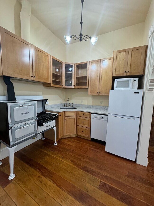 Photo - 110 Richardson St Unit A