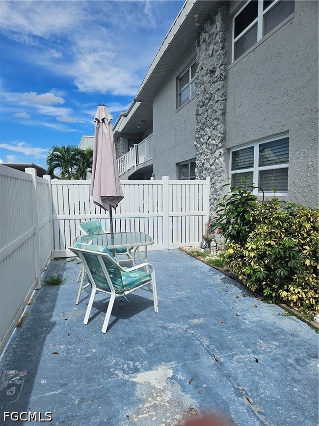 Building Photo - 6777 Winkler Rd Unit 168