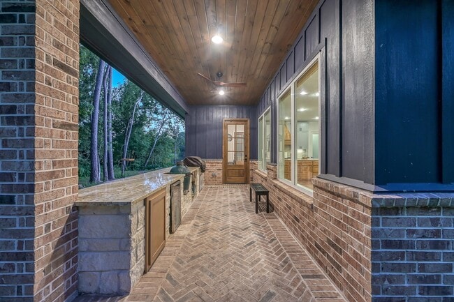 Photo - 15937 Stagecoach Rd