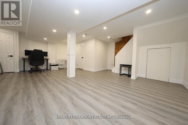Photo - 50 Fraserton Crescent
