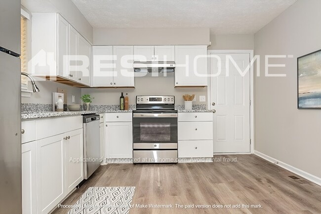 Photo - 3011 Woodfield Dr