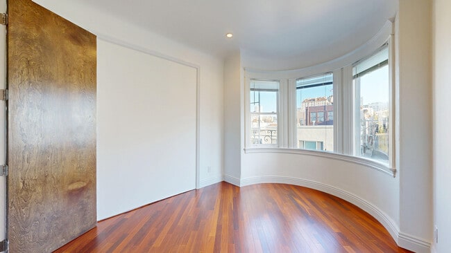 Photo - 1048 Pacific Ave