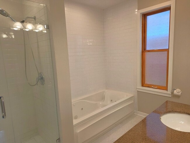 Photo - 1708 S Desplaines St