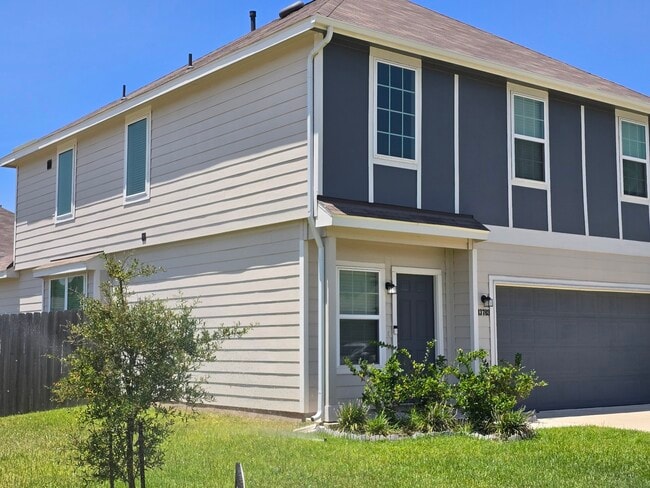 Photo - 13703 Mariah Dr