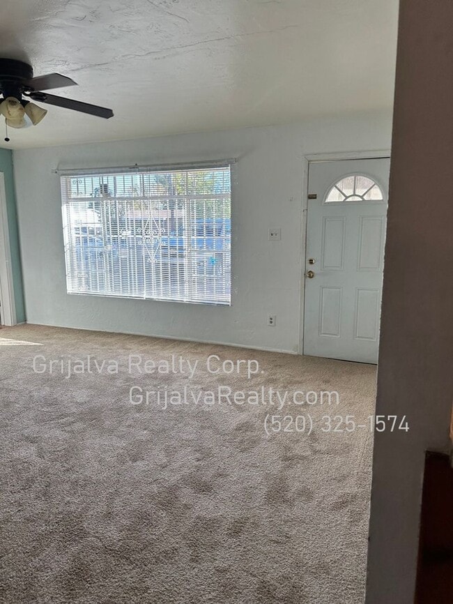 Photo - 4 Bed, 2 Bath House on a Large Corner Lot for Rent (22nd St/Wilmot)