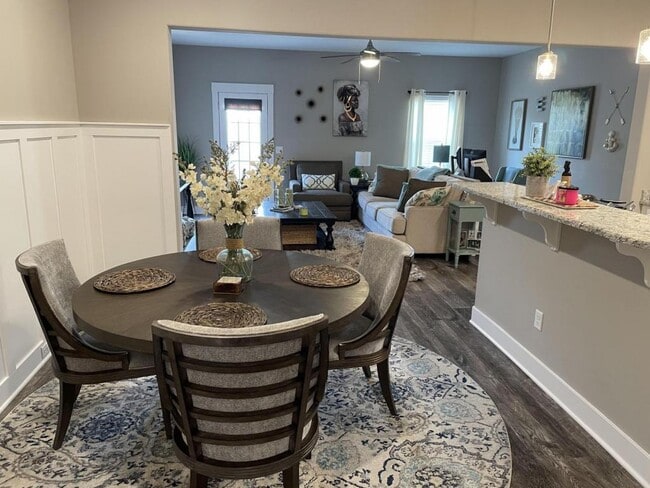 Photo - 4118 Suntropic Ln