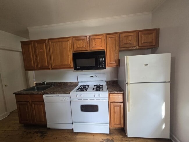 Photo - 800 Sherman Ave Unit 2