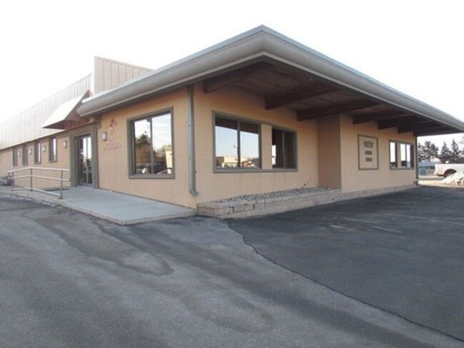 Building Photo - 1829 S Broadway Unit L6