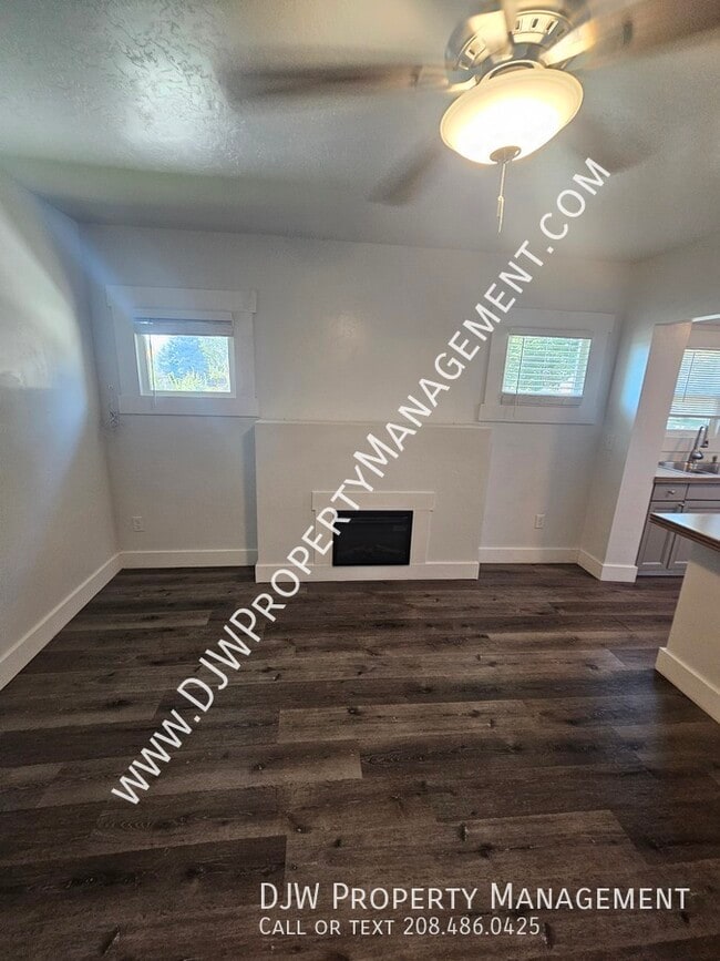 Photo - 424 5th St S