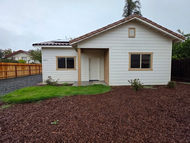 Building Photo - 2020 E Seeger Ave