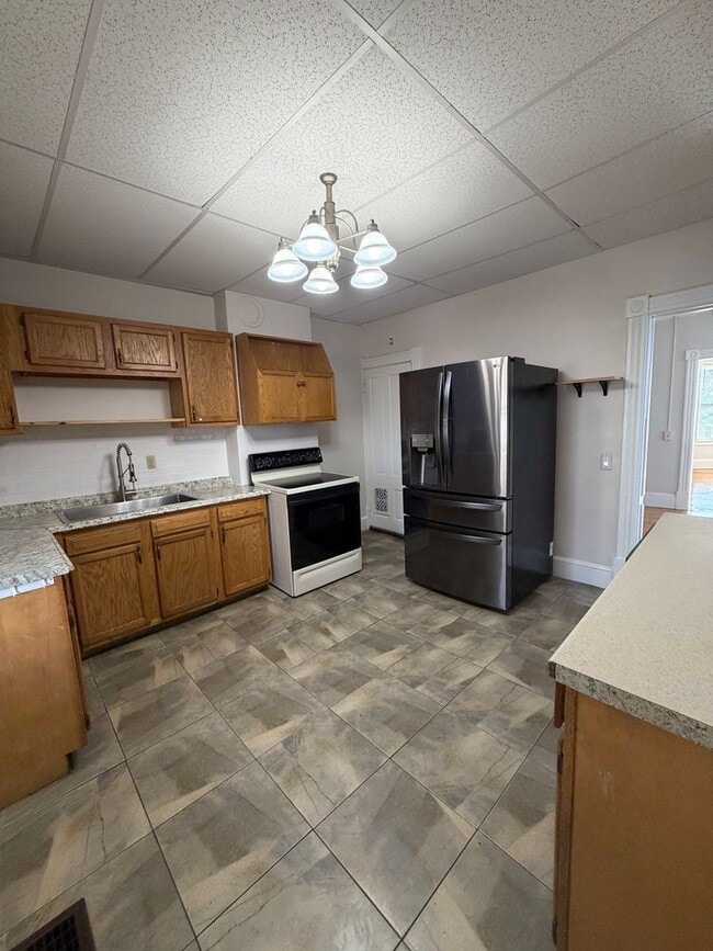 Building Photo - 27-29 Dalton Ave Unit 27