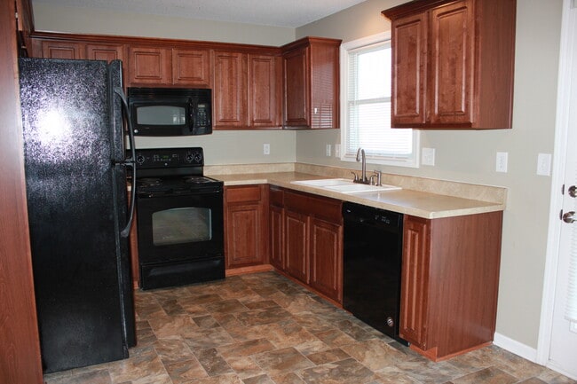 Photo - 4419 N 106th St