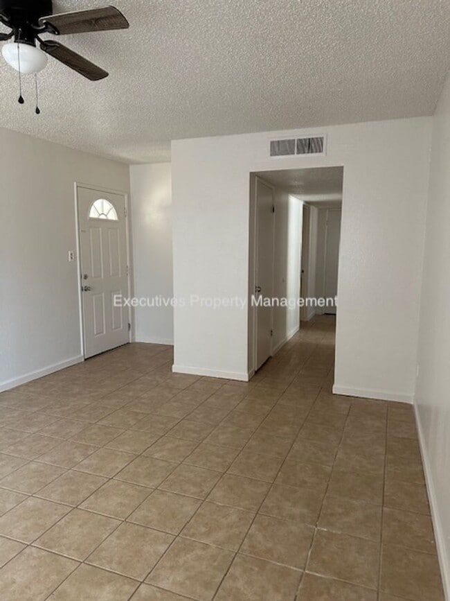 Photo - 1200 Kings Ave