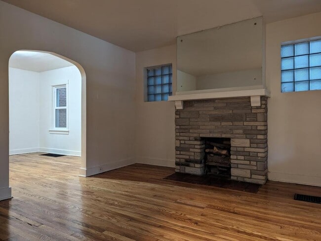 Photo - 6534 Deary St