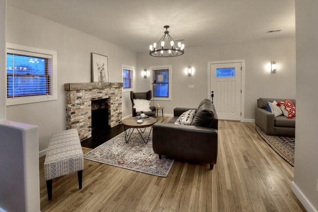 Photo - PRE-LEASE AUGUST 2026 - 4/4 HOUSE 3 BLOCKS FROM UA