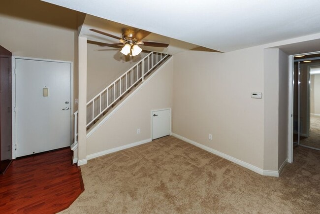 Building Photo - 21450 Burbank Blvd Unit Building 13 #320
