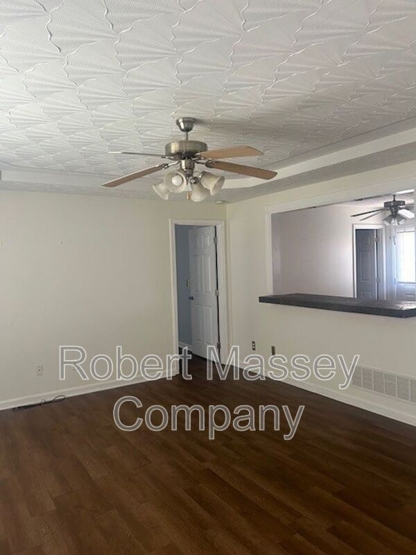 Photo - 762 John Austin Ln