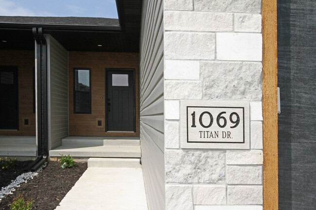 Awesome New Construction Townhouse - Awesome New Construction Townhouse