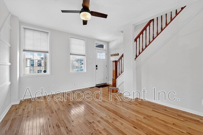 Photo - 611 Grundy St