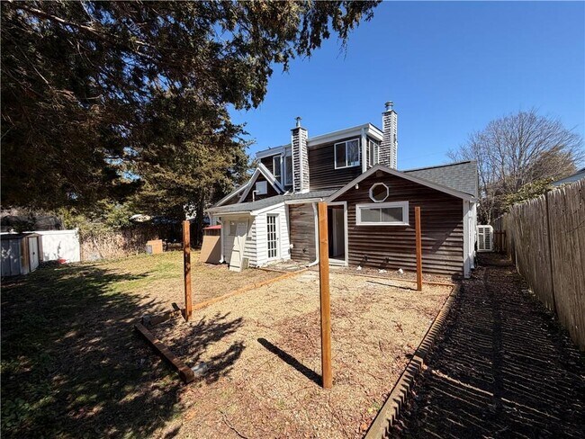 Photo - 112 King Phillip St