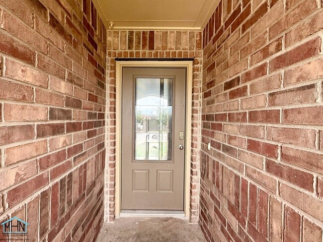 Photo - Spacious Single-Story Home in Whisper Falls Community with easy access to Highway 90 and Loop 160...