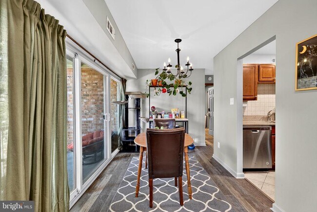 2914 Kings Chapel Rd Unit 8