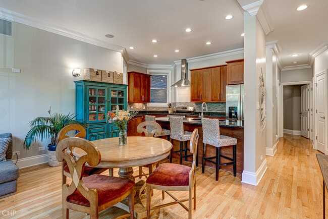 Photo - 2116 W Potomac Ave Unit 1