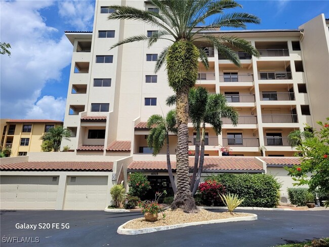 Photo - 4019 SE 20th Pl Condo Unit 303
